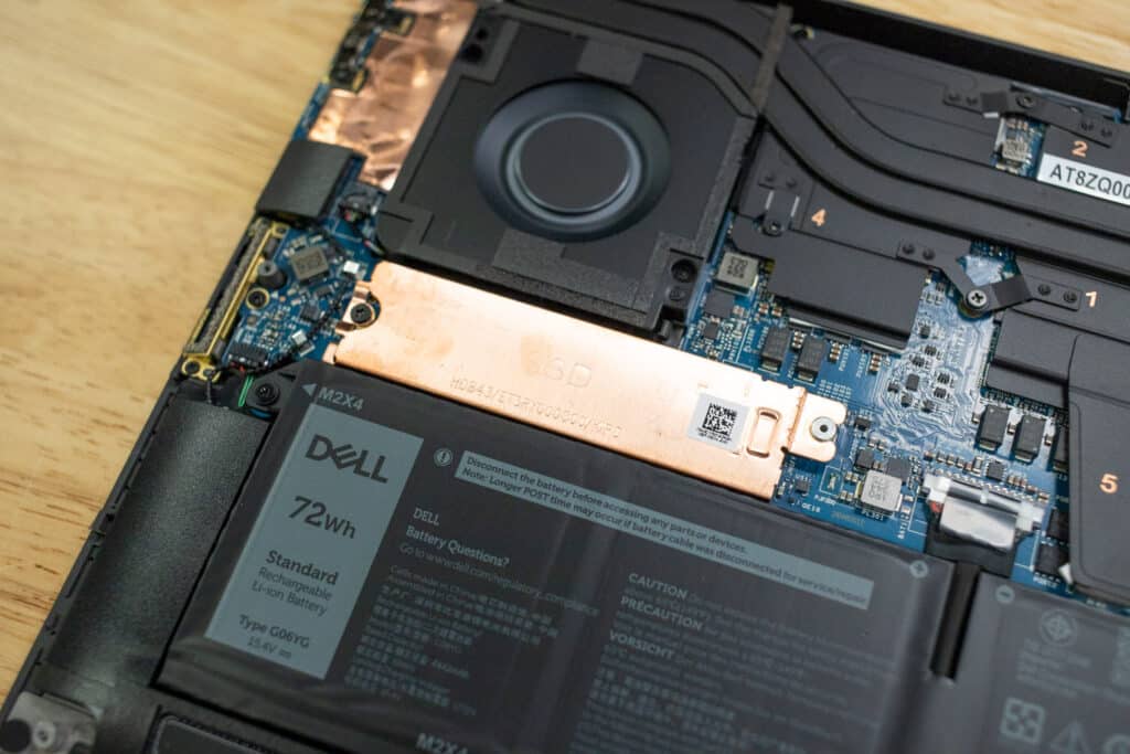 Dell Precision 5490 inside
