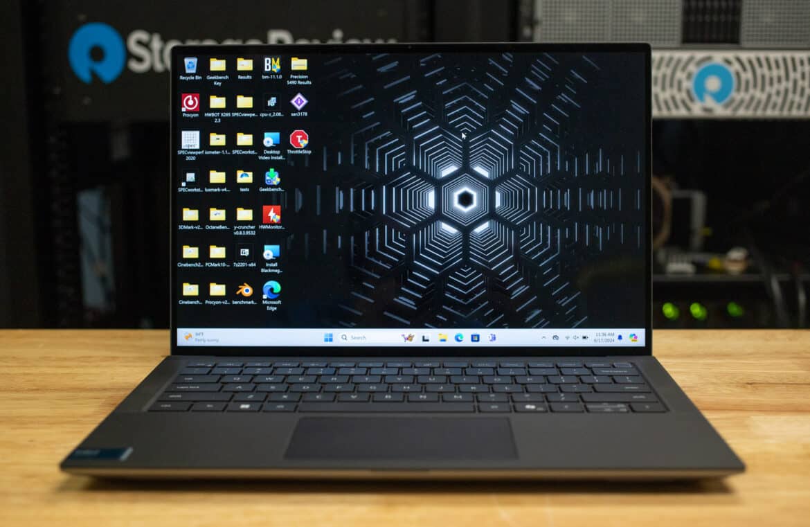 Dell Precision 5490 front