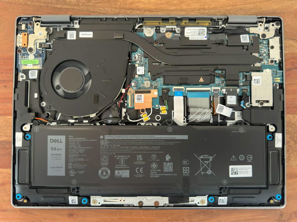 Dell Latitude 7455 bottom lid removed
