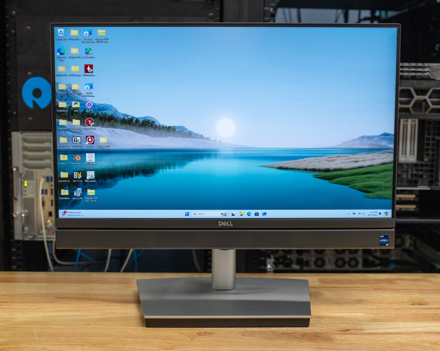 Dell OptiPlex 7420 All-In-One Front