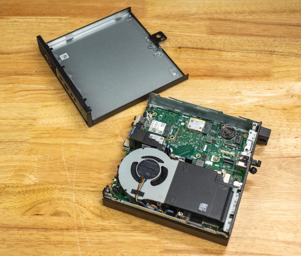 Dell OptiPlex Micro Plus 7020 inside