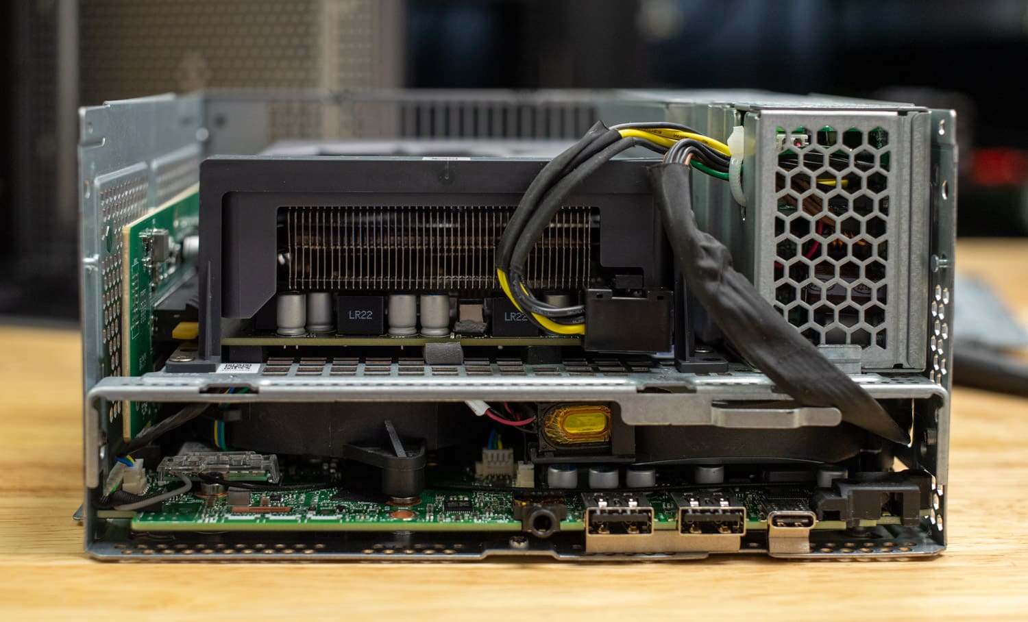 Lenovo ThinkCentre Neo Ultra Side Open