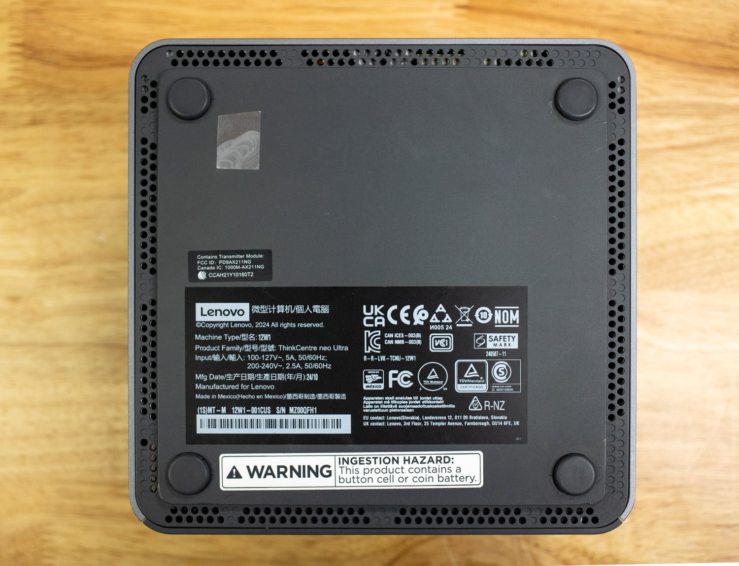 Lenovo ThinkCentre Neo Ultra Bottom