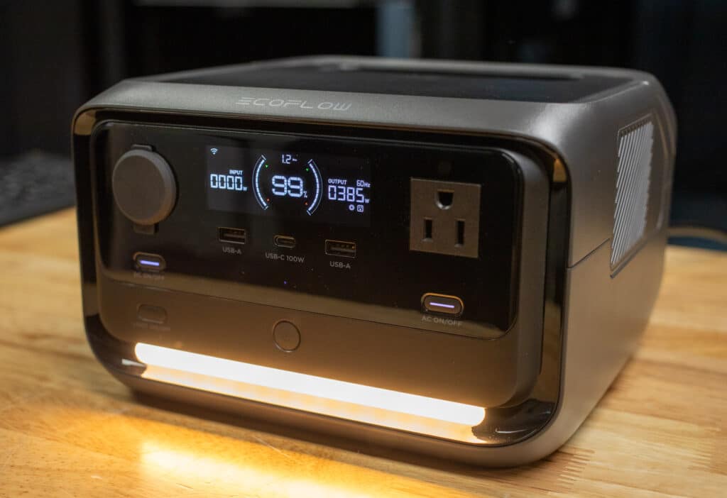 EcoFlow RIVER 3 Plus light