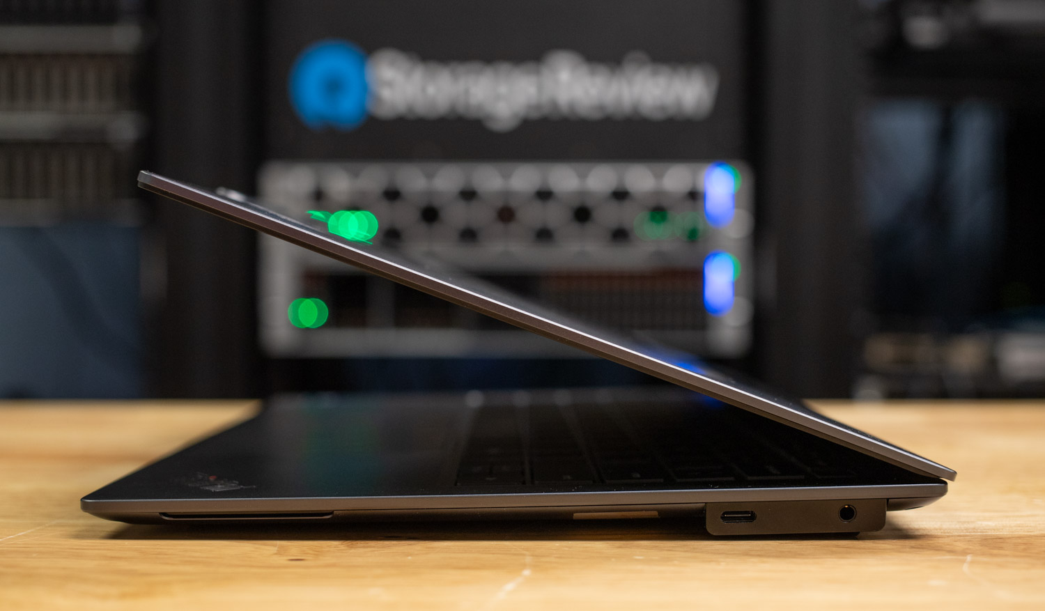 Lenovo ThinkPad X9 14 Aura Edition right side