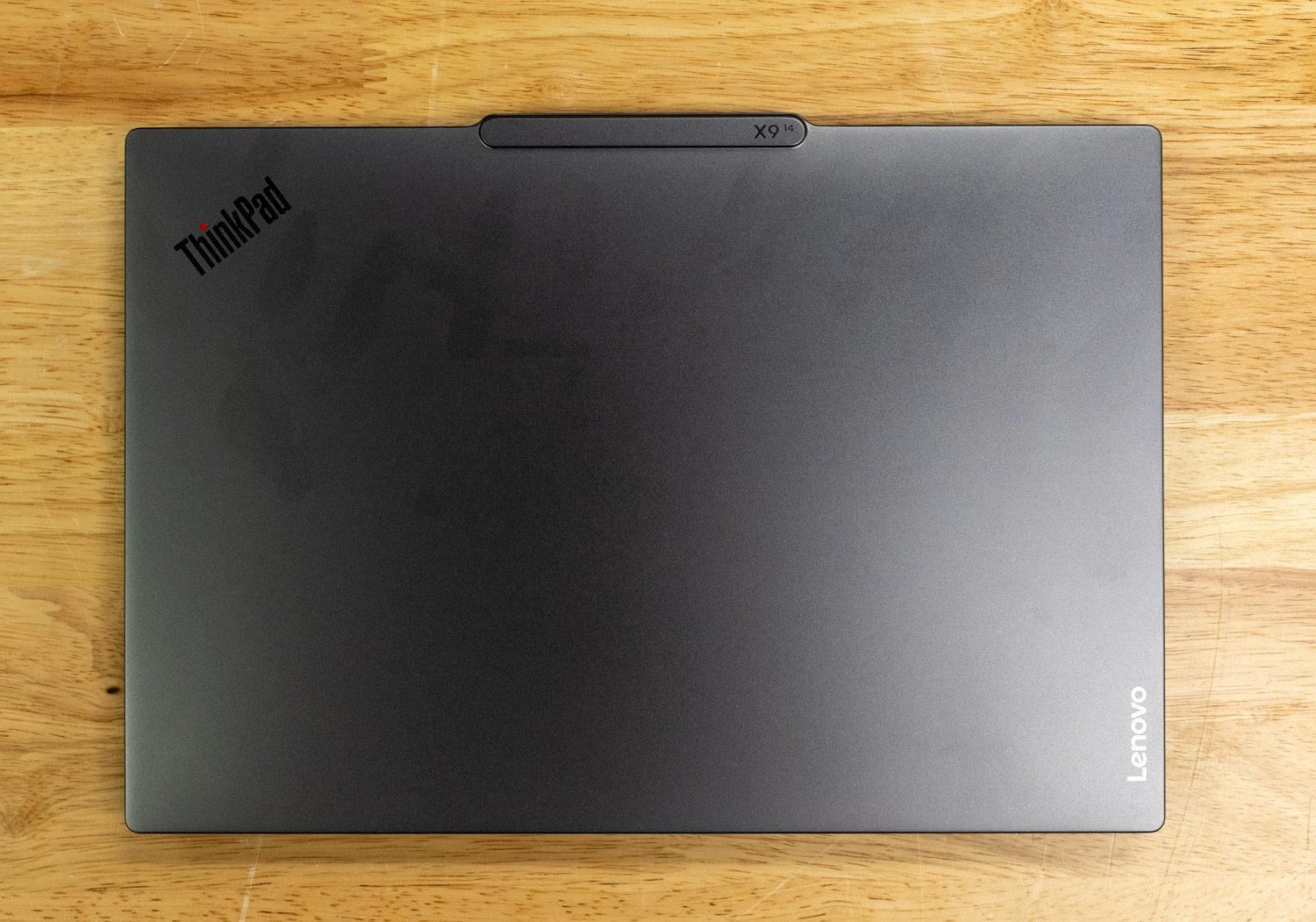 Lenovo ThinkPad X9 14 Aura Edition lid