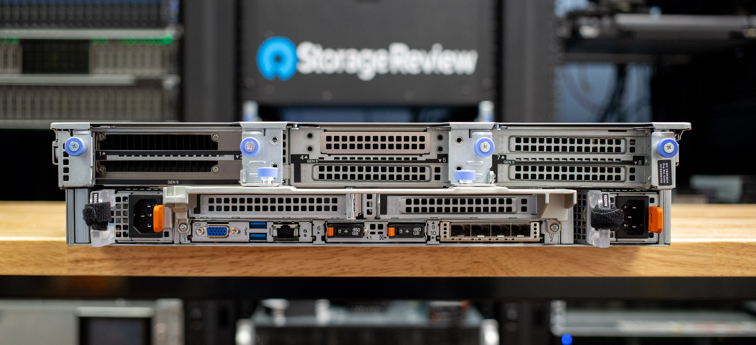 Dell PowerEdge R770 rear io
