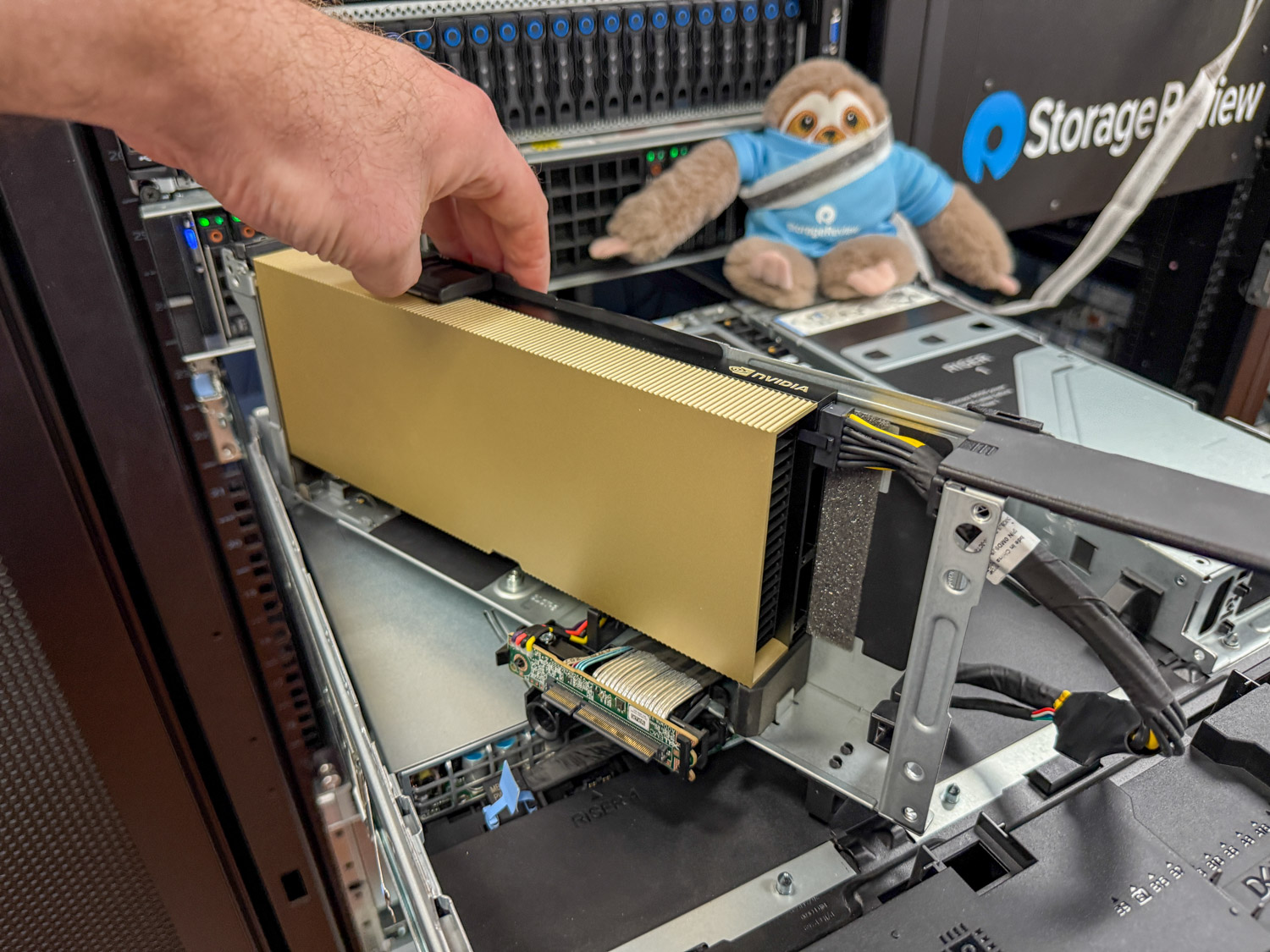 Proxmox vGPU L40S Install