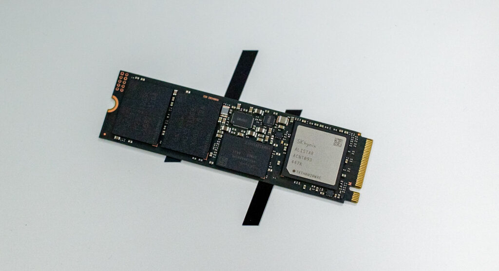 SK hynix Platinum P51 controller