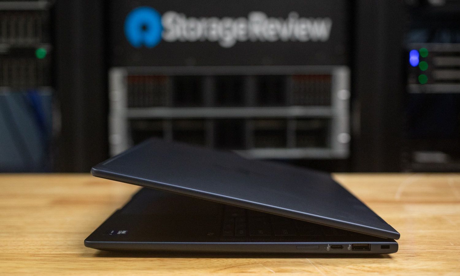 HP EliteBook X G1i right side ports