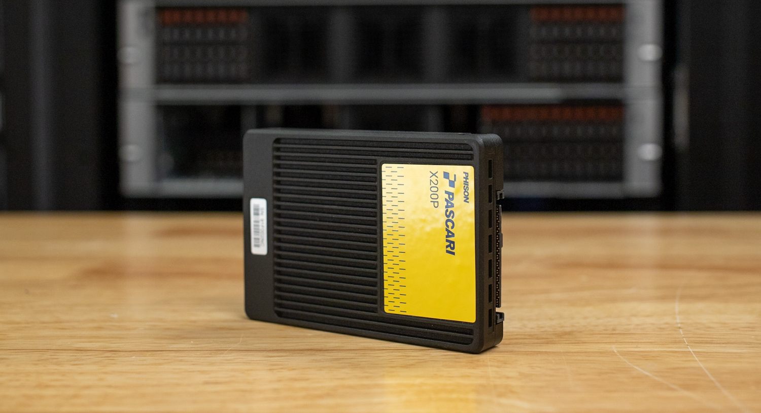 phison pascari x200P side