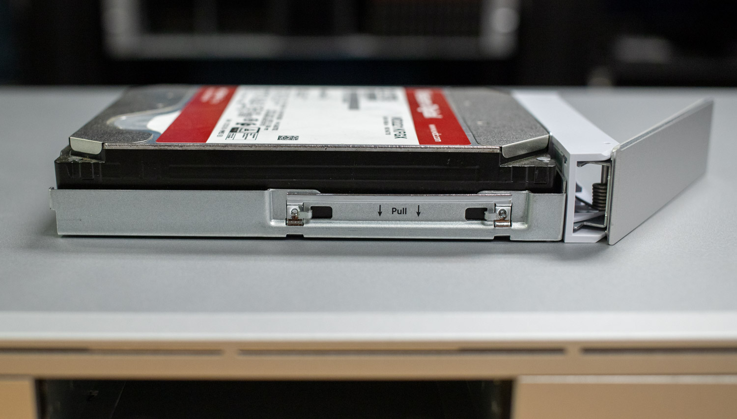 Ubiquiti UNAS Pro drive tray