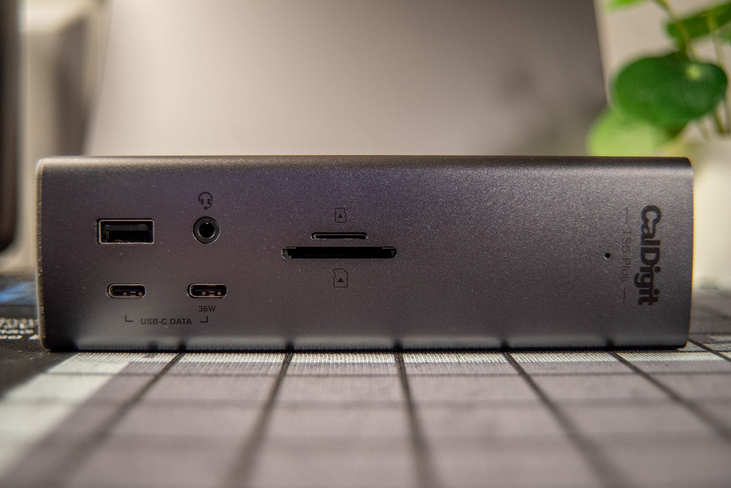 CalDigit TS5 Plus ports
