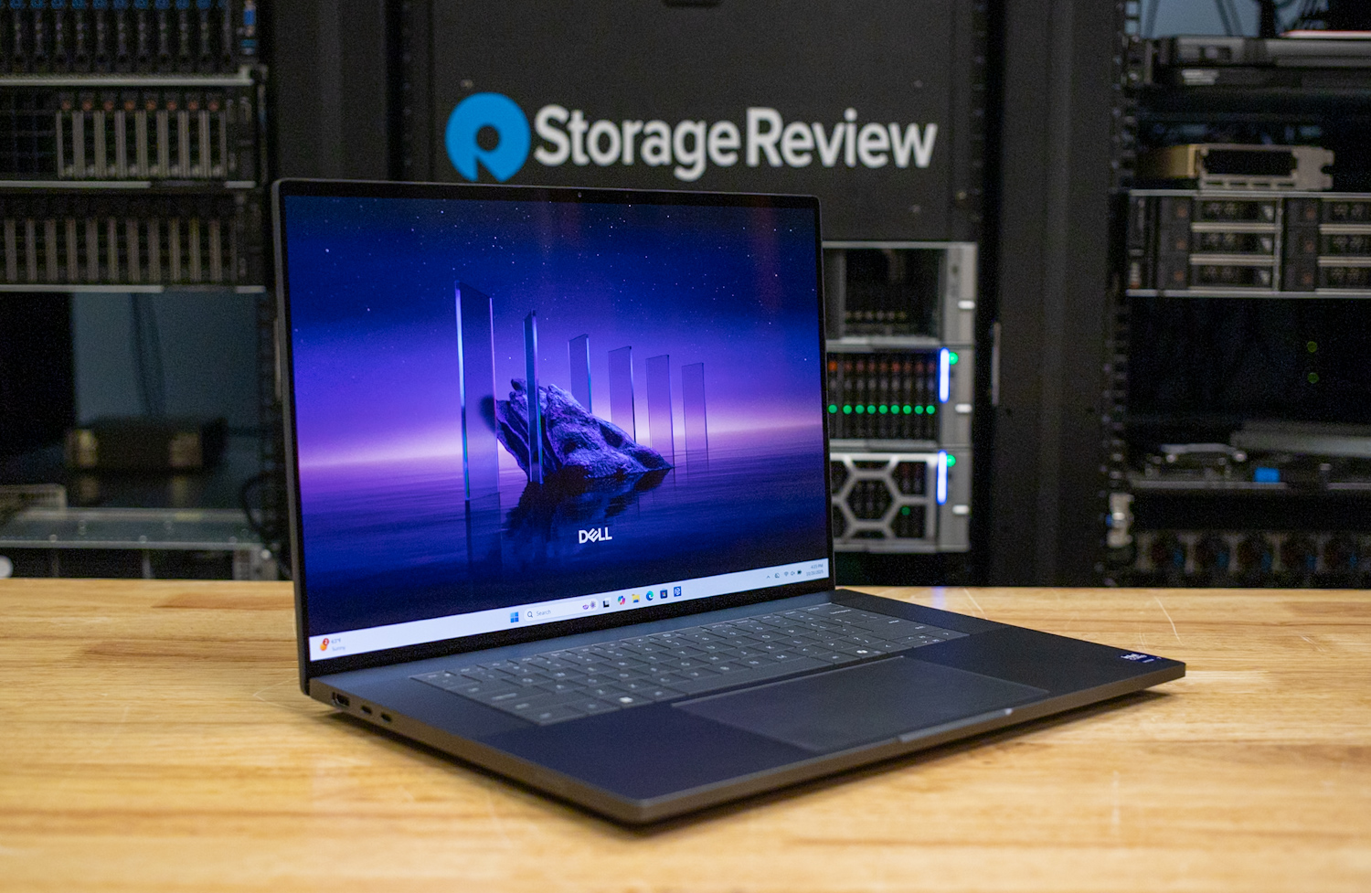 Dell Pro Max 16 Premium Angle