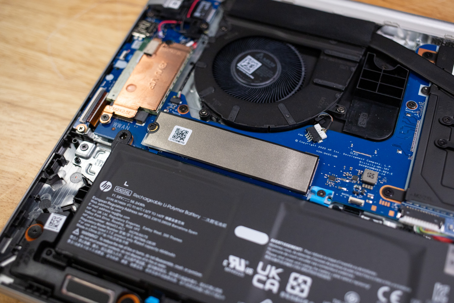 HP EliteBook 6 G1q inside view ssd.