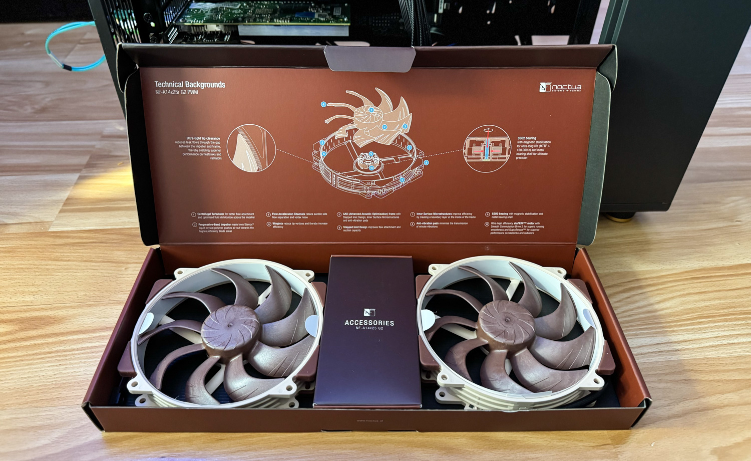 NF-A14x25r G2 fans retail in box with accessories.