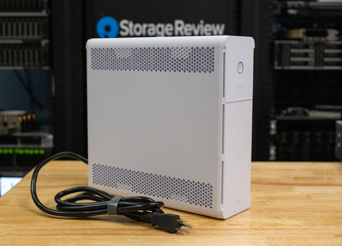 StorageReview-Ubiquiti-Desktop-UPS-4