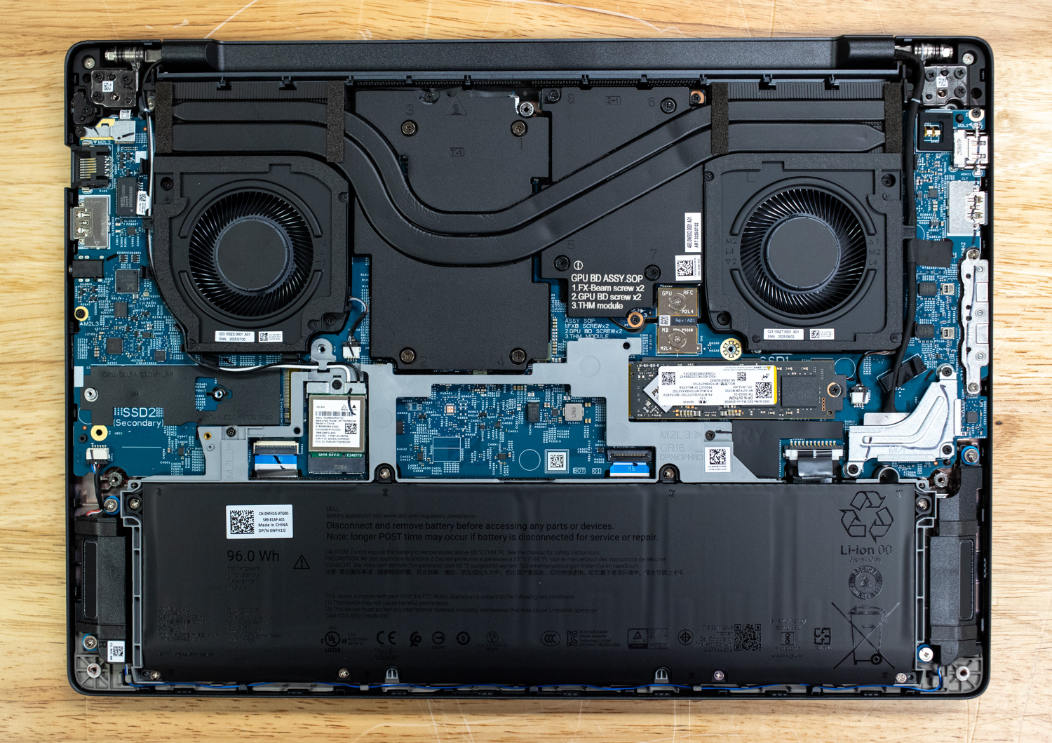 Dell Pro Max 16 (AMD) Upgradeability