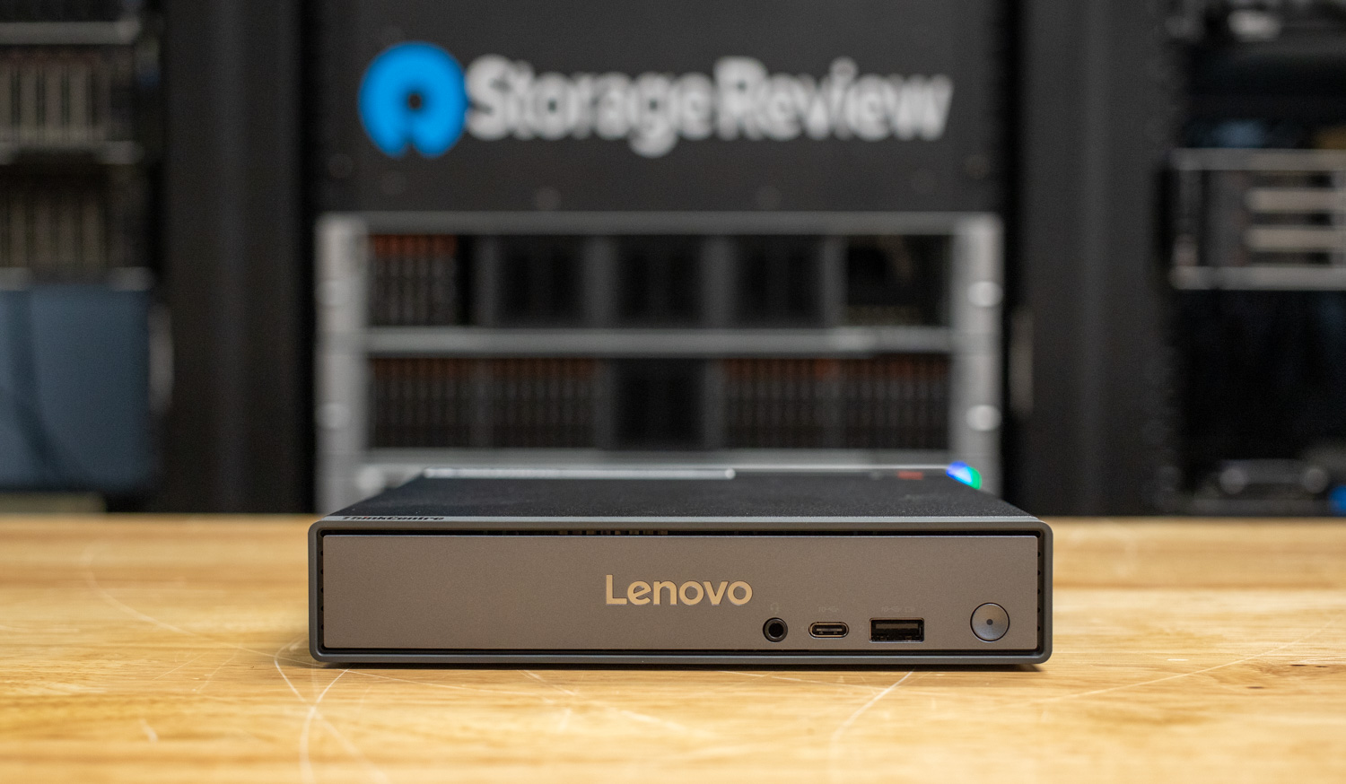 Lenovo ThinkCentre Neo 50q QC front ports