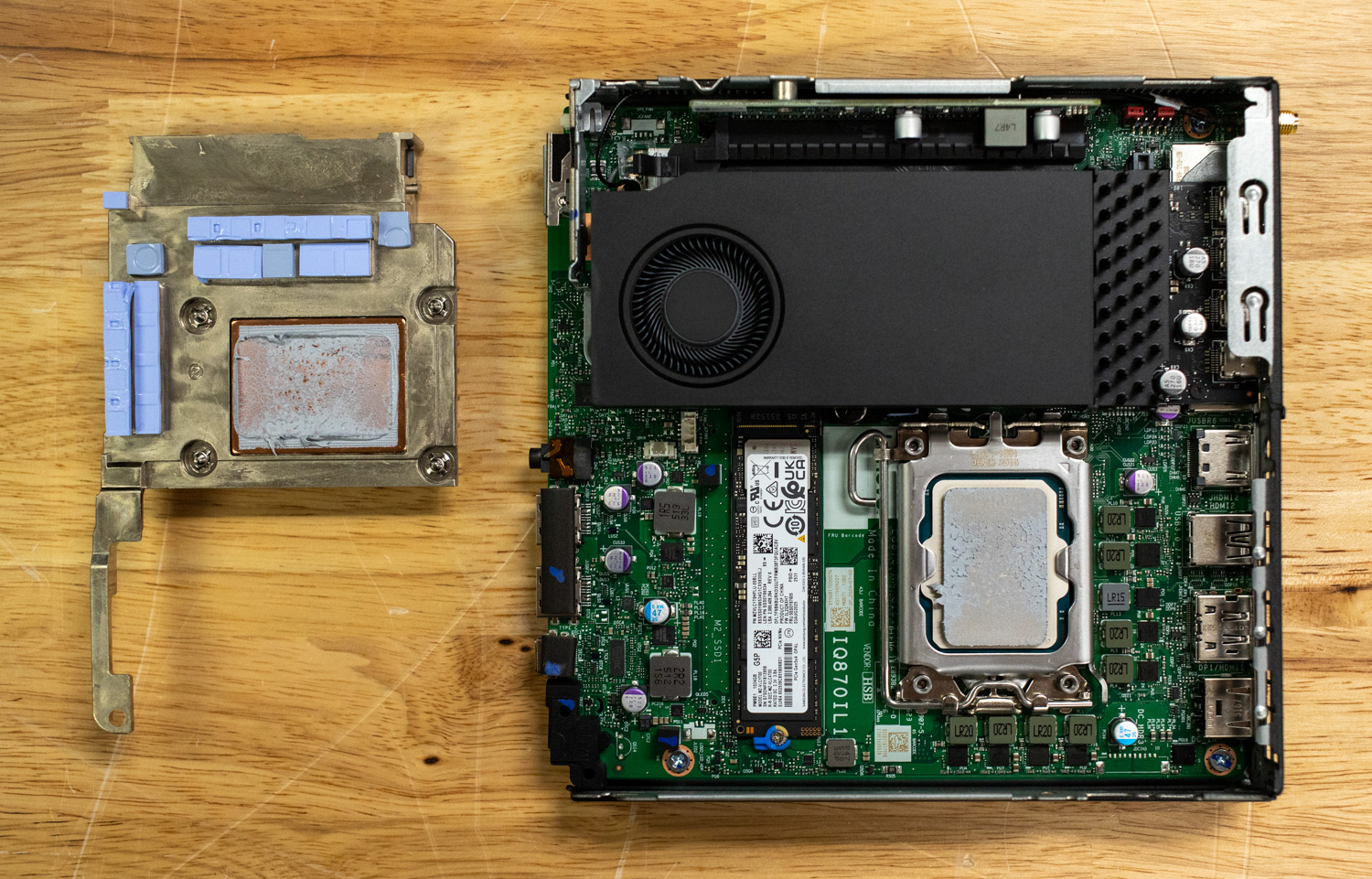 Lenovo ThinkStation P3 Tiny Gen 2 cpu