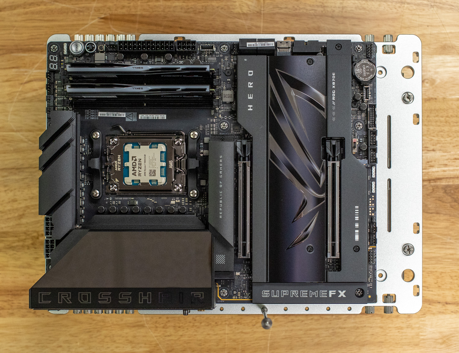 AMD Ryzen 7 9850X3D in ASUS ROG X870E motherboard