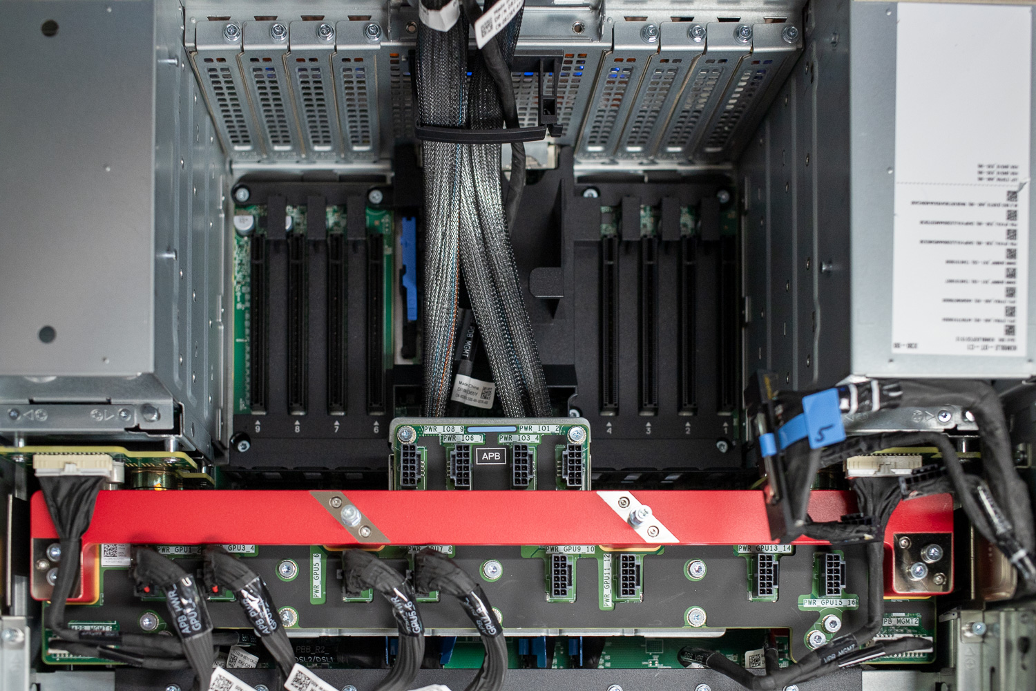 Dell PowerEdge XE7740: Inside the Architecture of Enterprise AI