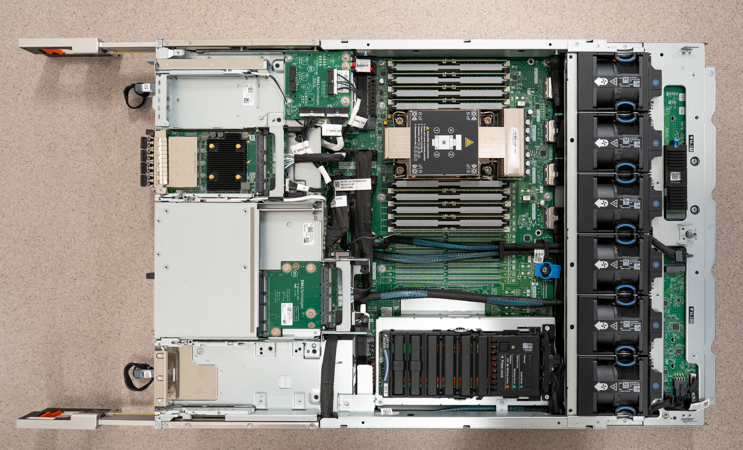 Dell PowerStore Gen3 1500 Internal Controller View