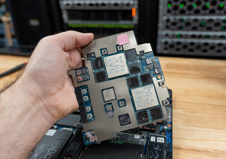 Dell Pro Max 16 Plus with Qualcomm AIC100 Review: Excellent Workstation, Experimental Accelerator