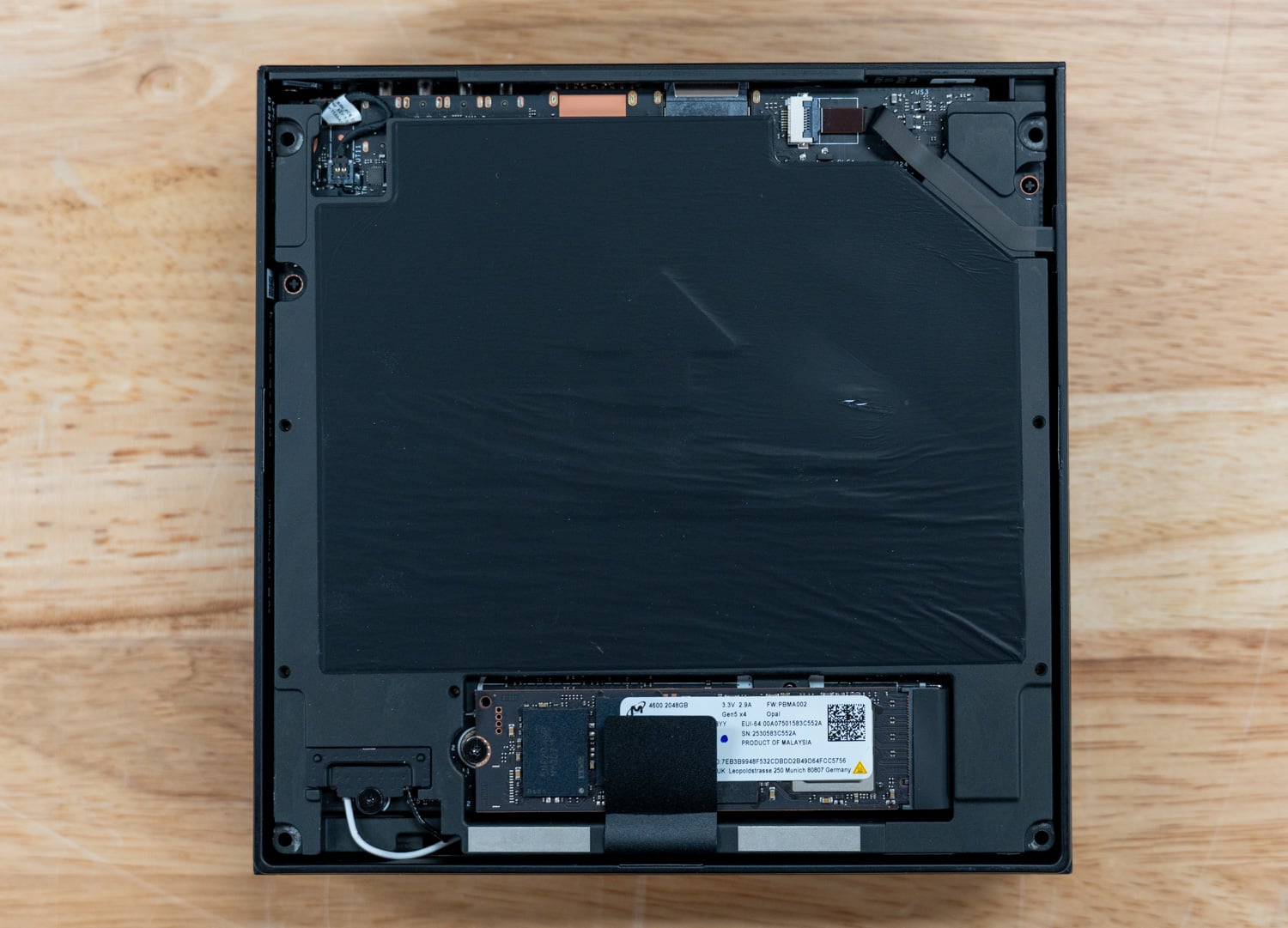 AMD Ryzen AI Halo bottom lid removed.