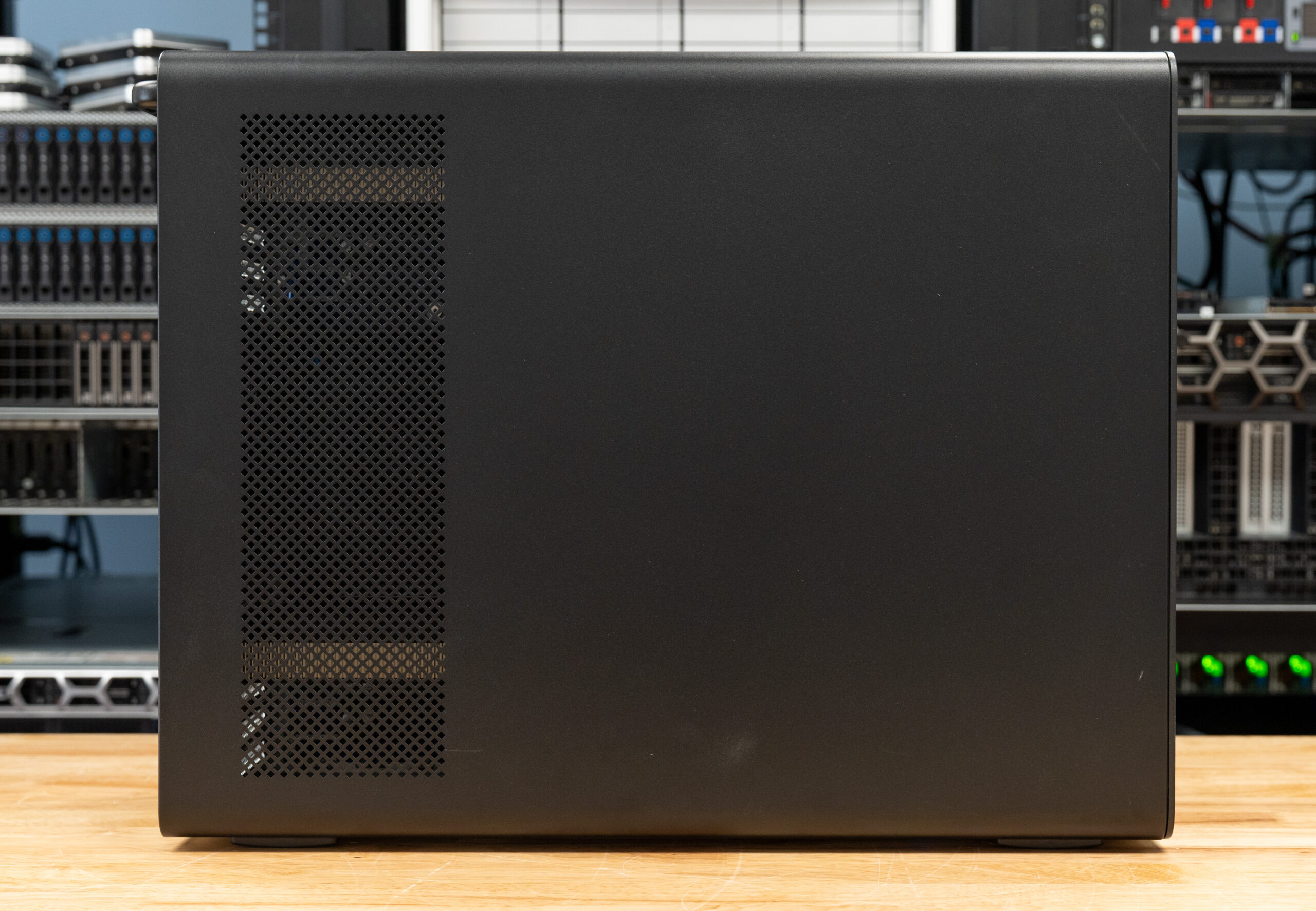HP Z8 Fury G6i Review: One Xeon, up to Four Blackwell GPUs