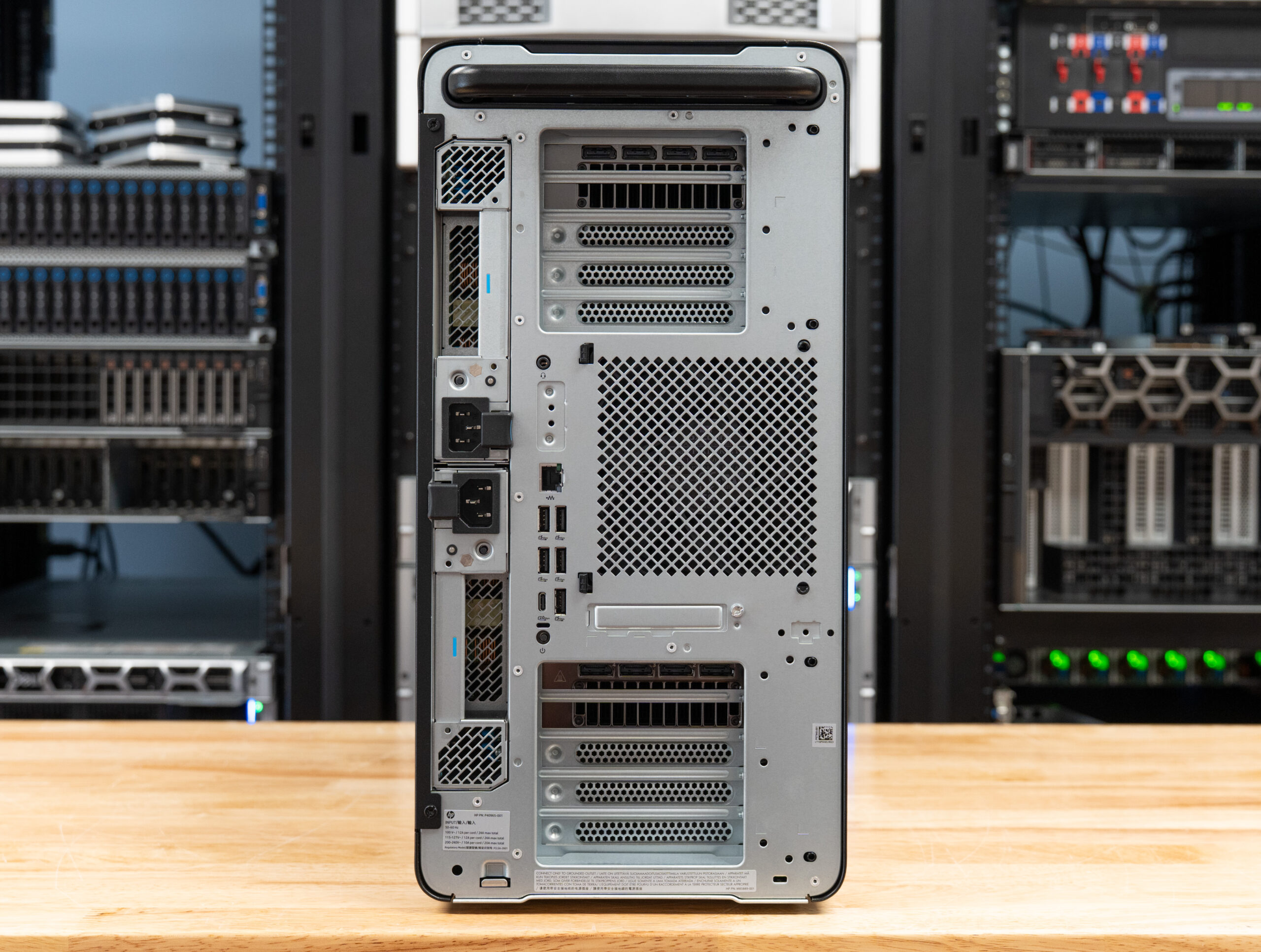 ◡̈⃝ページ HP Z8 Fury G6i レビュー：Xeon 1基、Blackwell GPU最大4基搭載