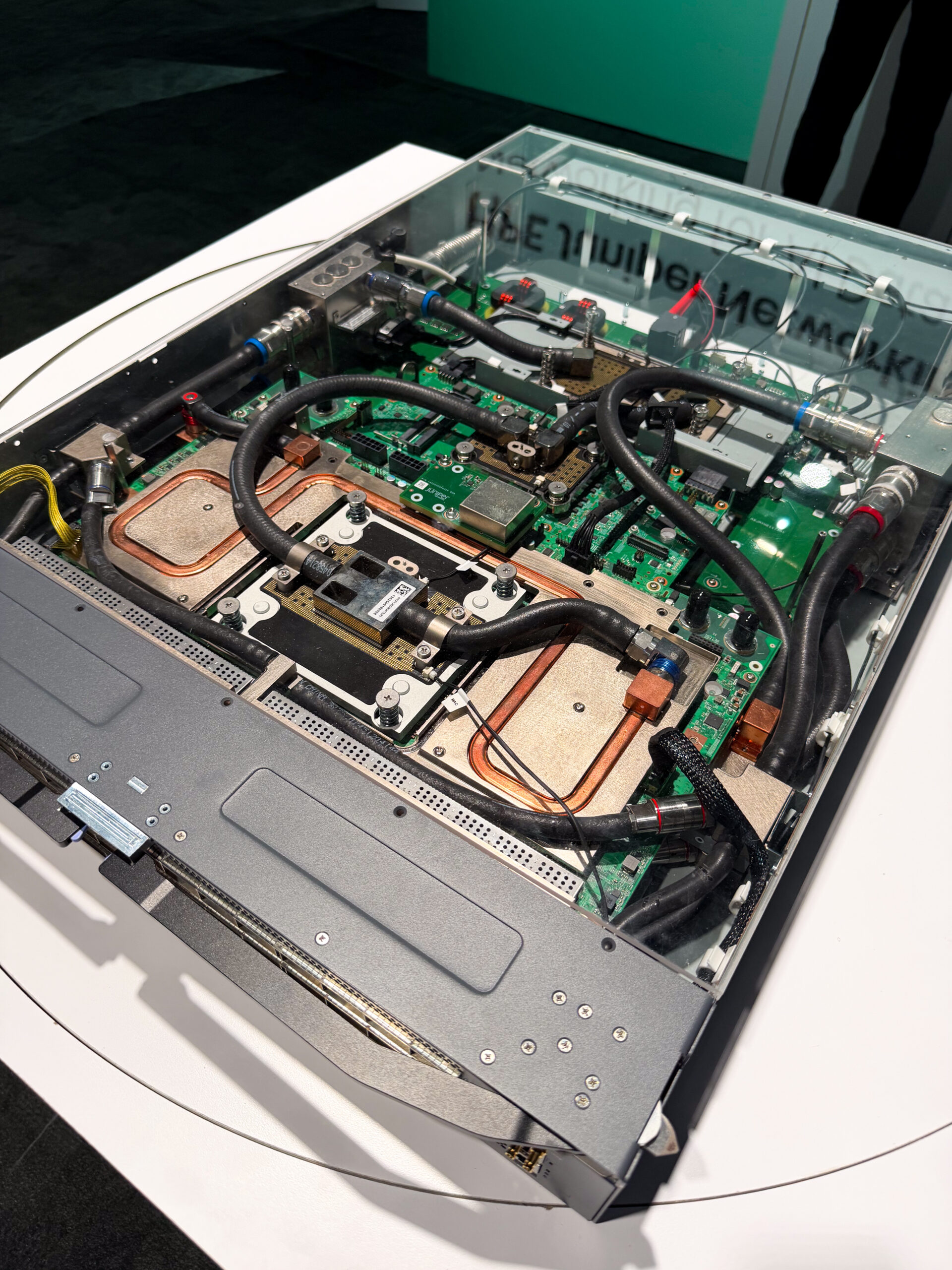 HPE Expands Self-Driving Networks for AI Factories and Data Centers