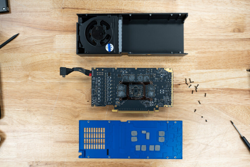 英特尔 Arc Pro B70 评测：硬件已就绪，堆栈尚需跟上 - StorageReview.com
