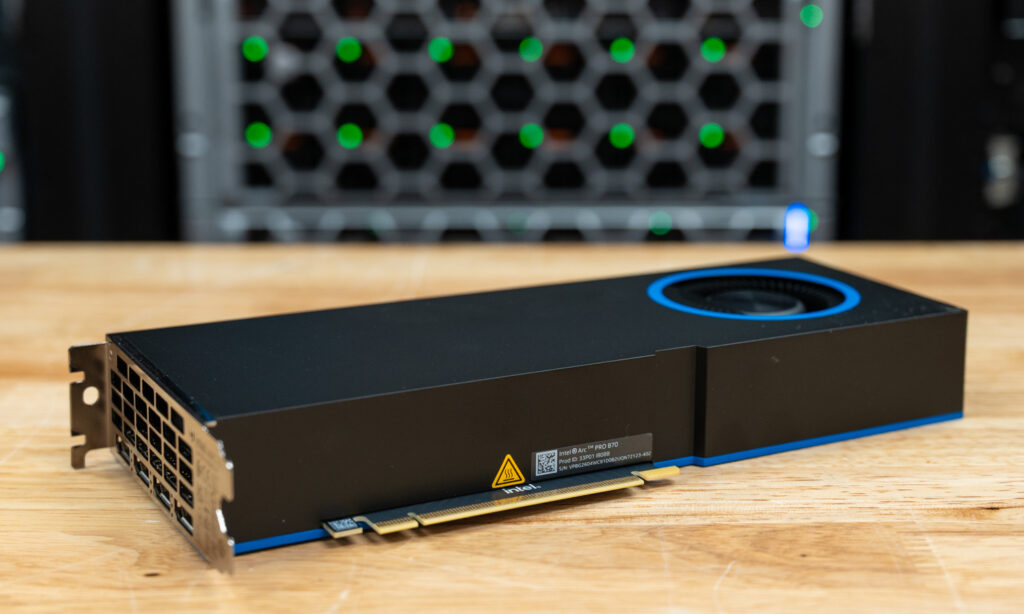 英特尔 Arc Pro B70 评测：硬件已就绪，堆栈尚需跟上 - StorageReview.com
