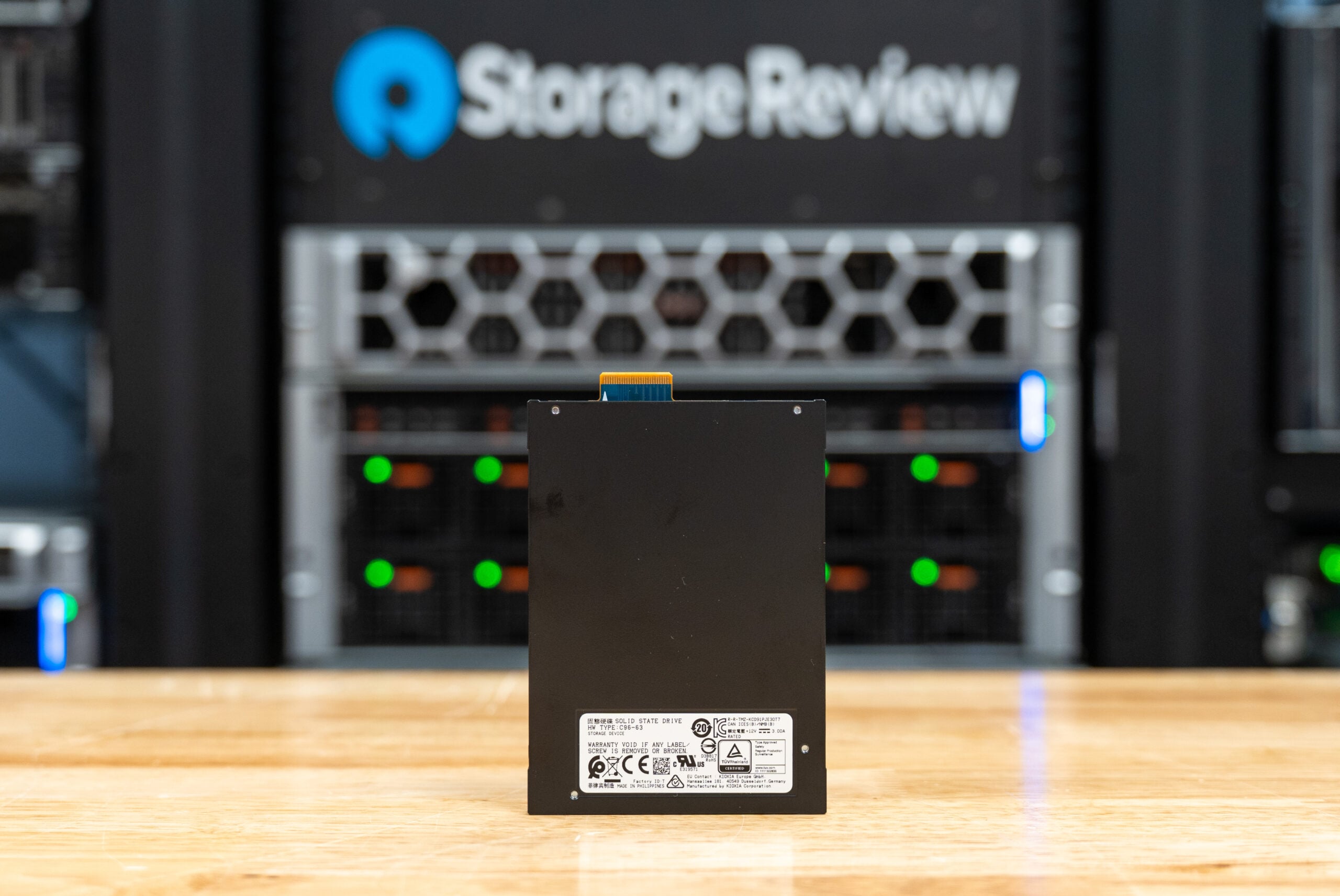 Kioxia CD9P-R Review: Read-Intensive Gen5 Up to 61.44TB