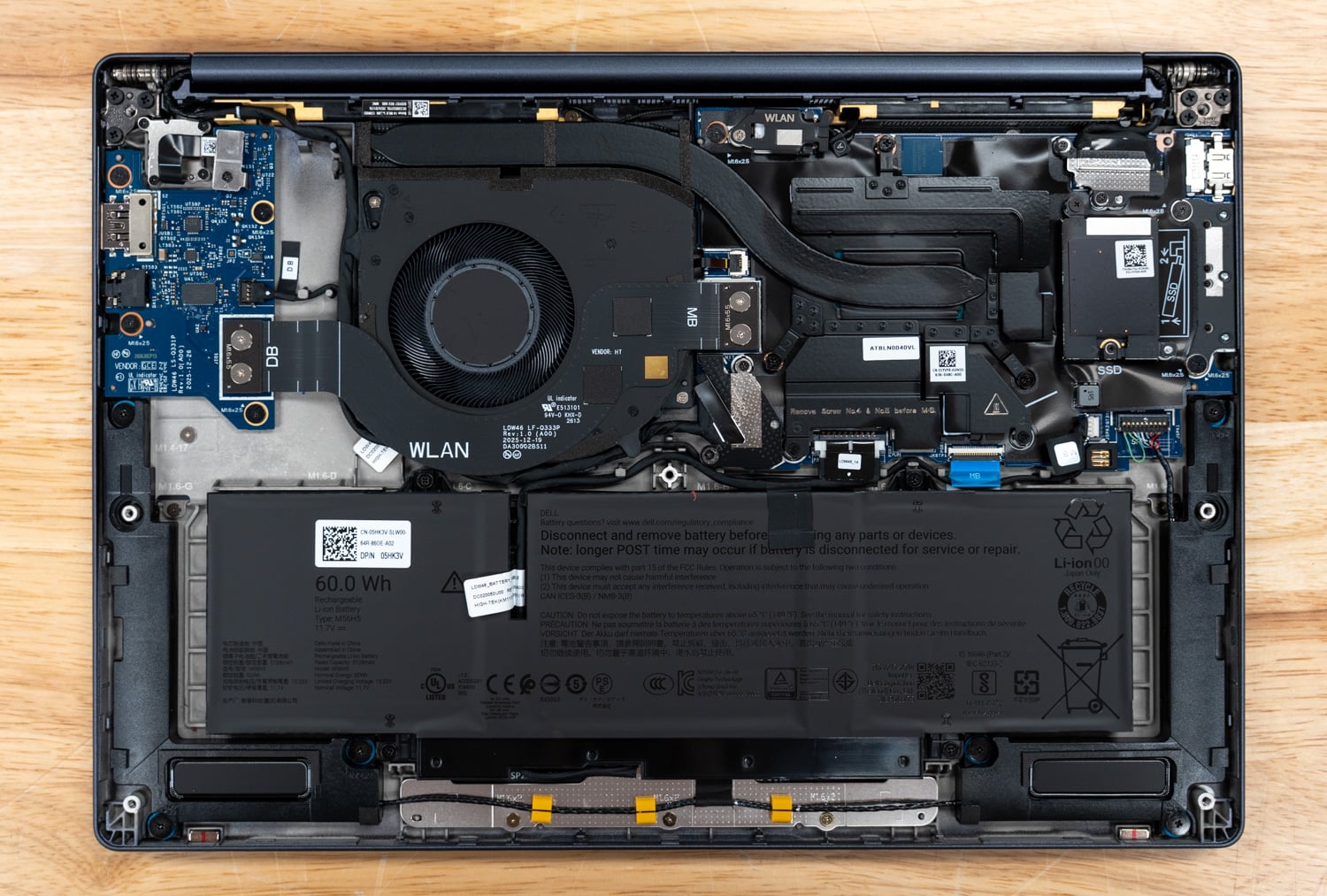 Обзор Dell Pro 14 Premium: флагманский бизнес-ноутбук с Tandem OLED — иллюстрация 10 к материалу
