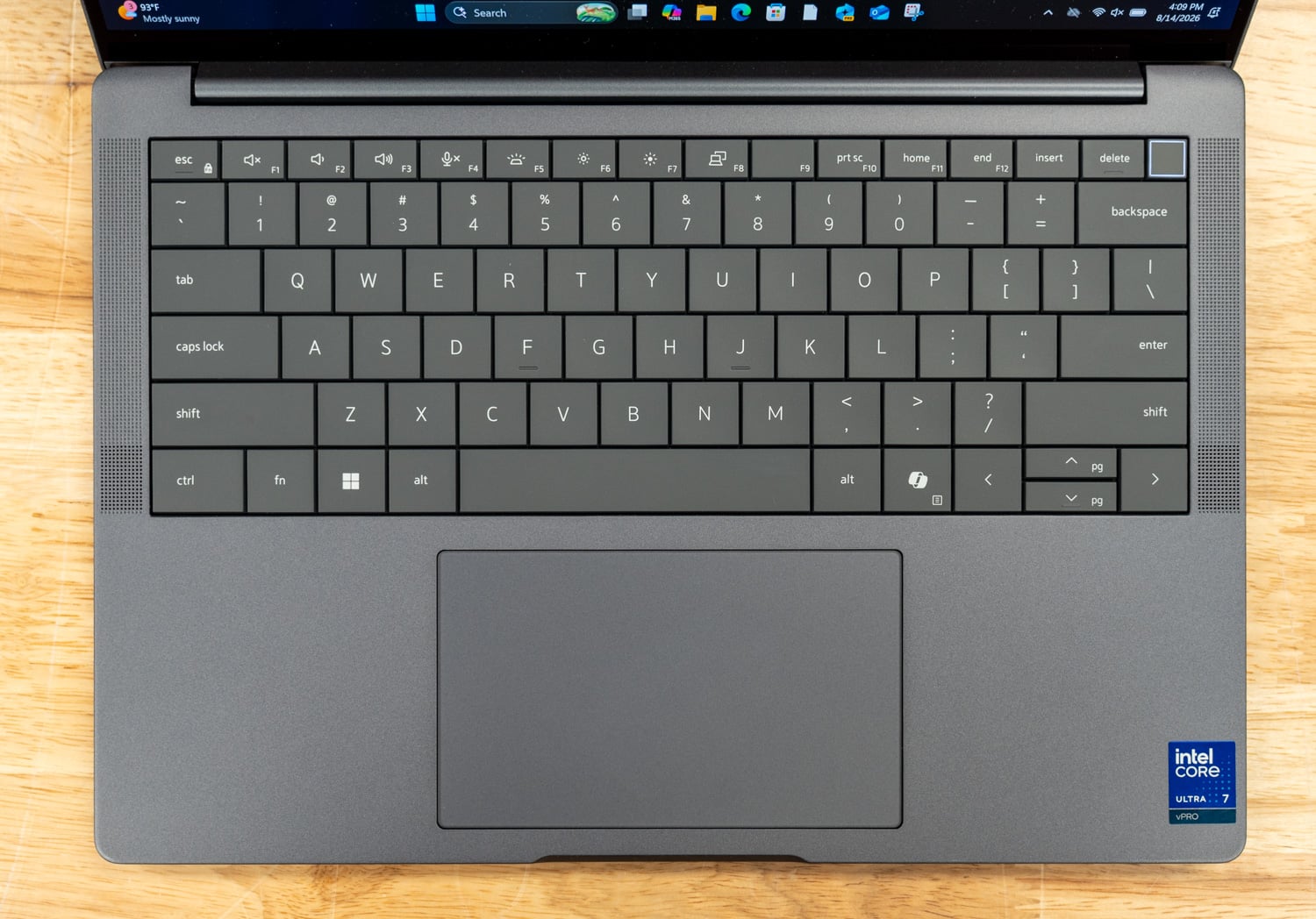Обзор Dell Pro 14 Premium: флагманский бизнес-ноутбук с Tandem OLED — иллюстрация 3 к материалу
