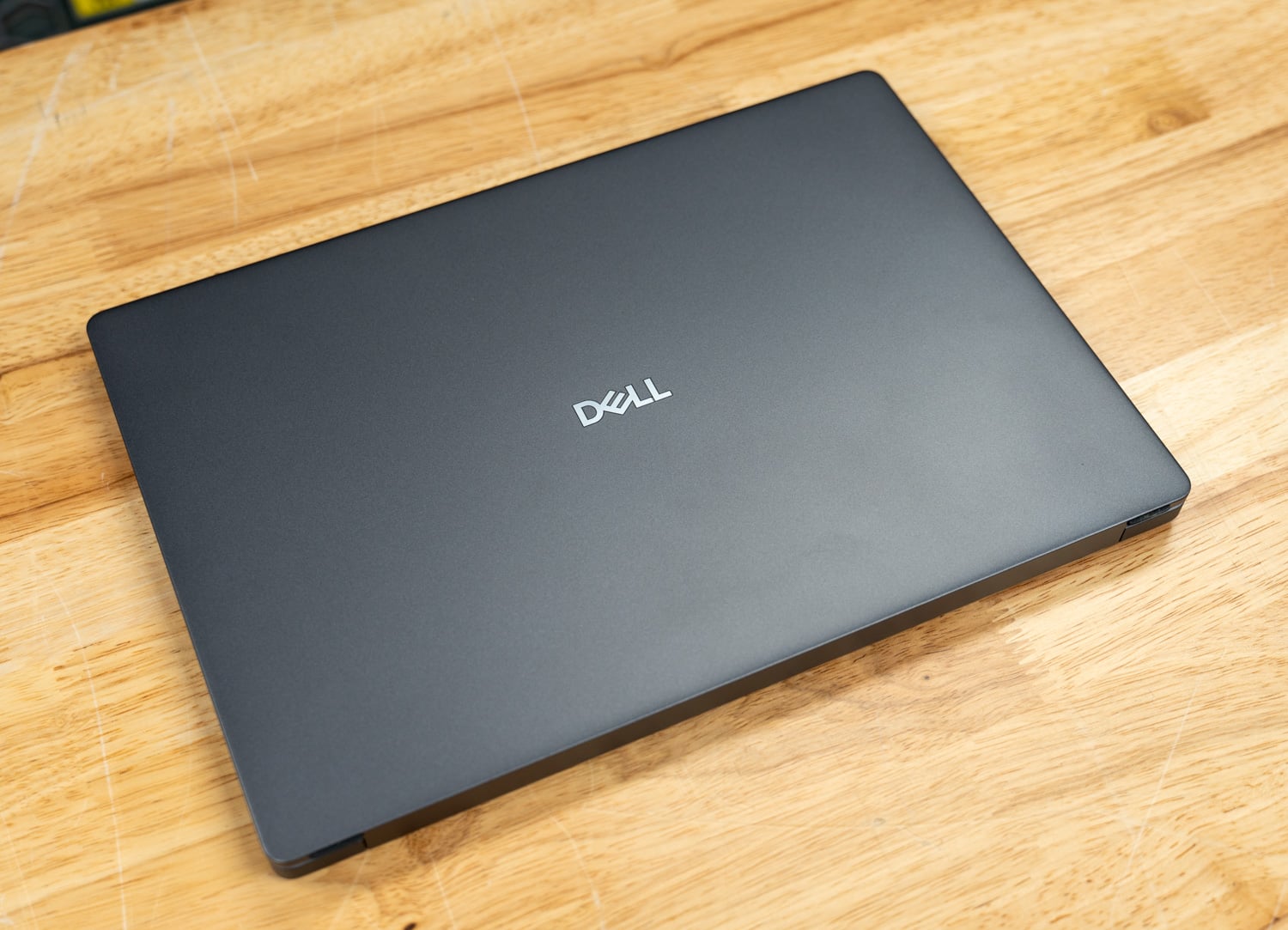 Обзор Dell Pro 14 Premium: флагманский бизнес-ноутбук с Tandem OLED — иллюстрация 2 к материалу