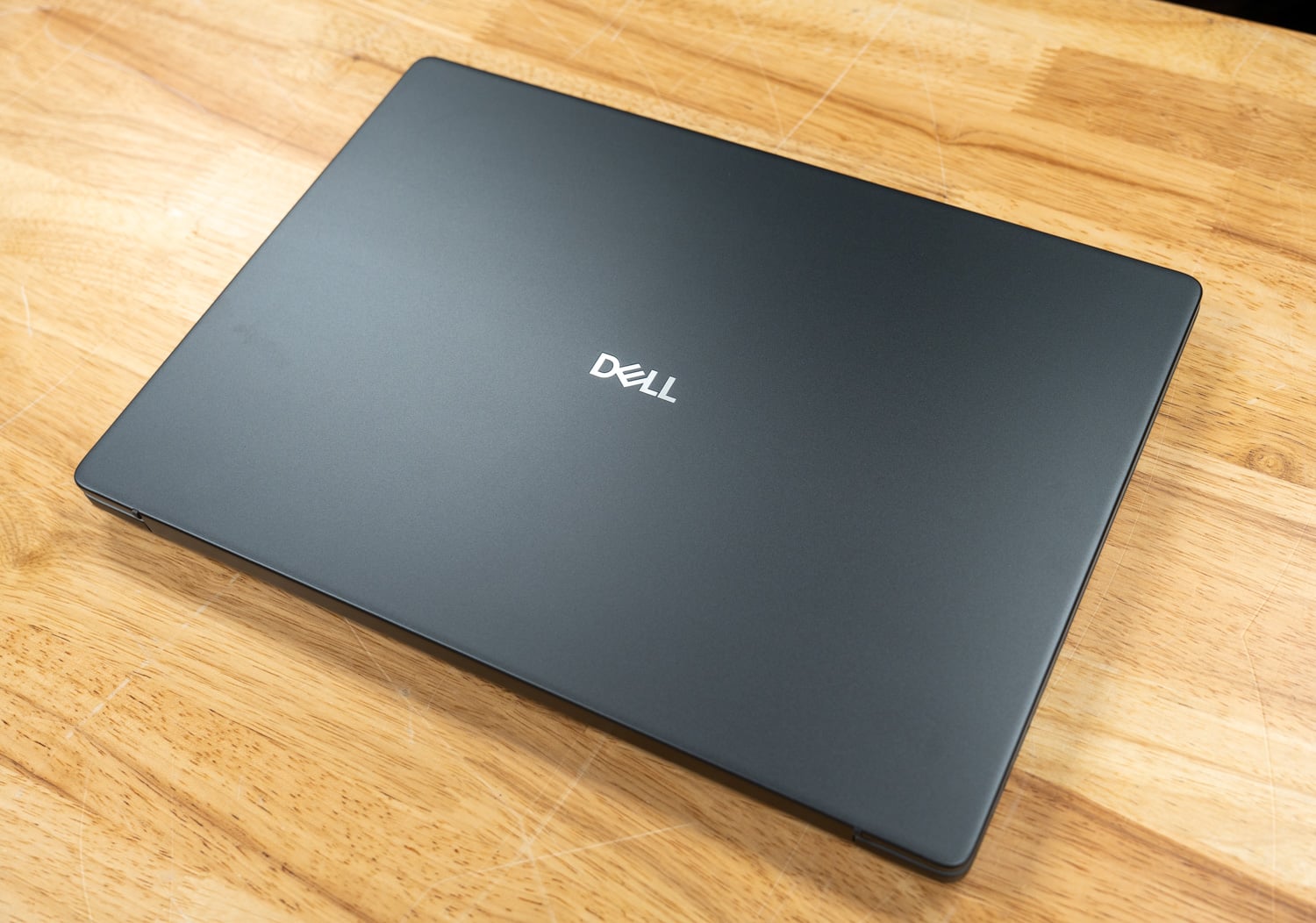Dell Pro Precision 5 16s AMD lid closed showing the Graphite aluminum top cover with Dell logo