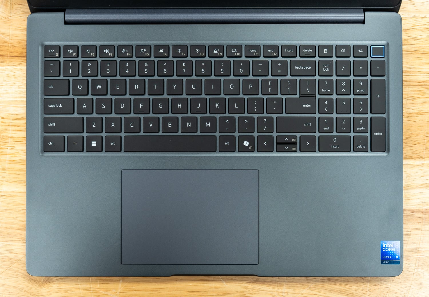 Dell Pro Precision 5 16s Intel keyboard deck with numeric keypad and glass touchpad