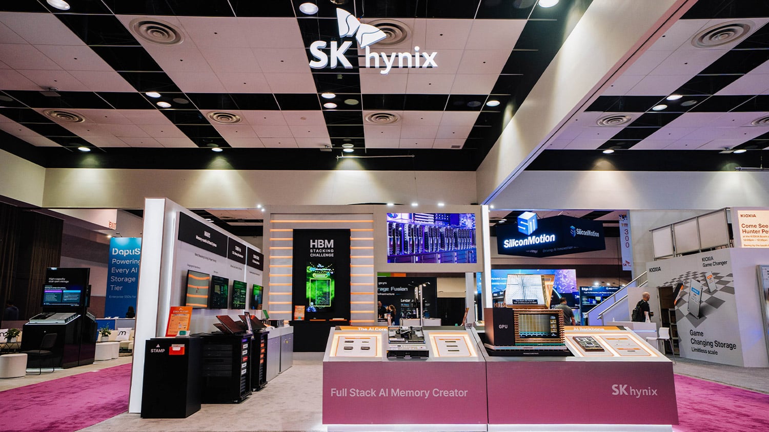SK hynix FMS 2026 booth full-stack AI memory display