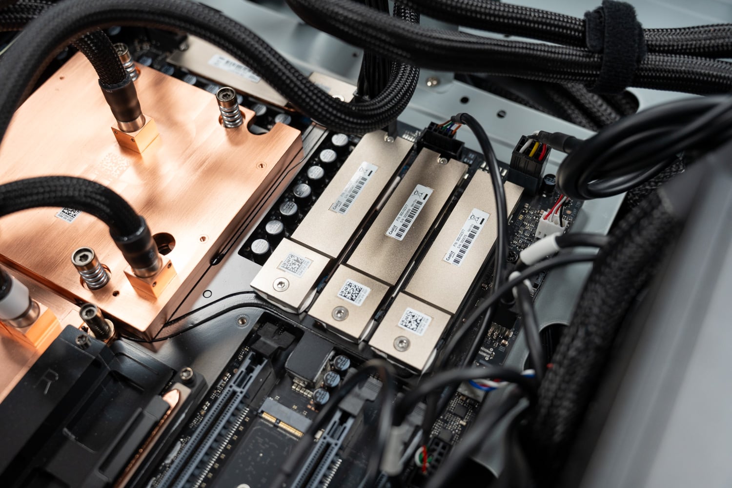 Обзор ASUS ExpertCenter Pro ET900N G3: мощная рабочая станция на базе NVIDIA GB300 — иллюстрация 8 к материалу